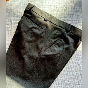 NWOT Men’s River Island dress pant. Perfect condition. 40/34. UK 40L, EUR 102L.
